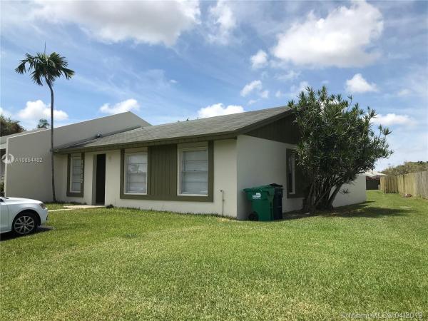 Devon Aire Villas, 11112 SW 122nd Ct, The Crossings, Florida 33186, image 2