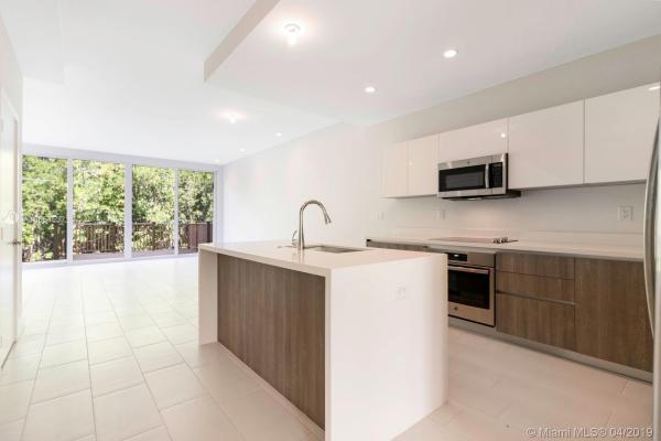 Parkview Villas, 2465 NE 135th St, North Miami, Florida 33181, image 2
