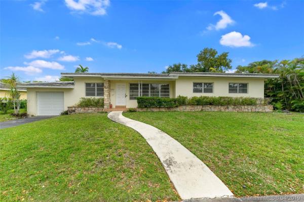 Coral Gables Country Club, 1527 Malaga Ave, Coral Gables, Florida 33134, image 2