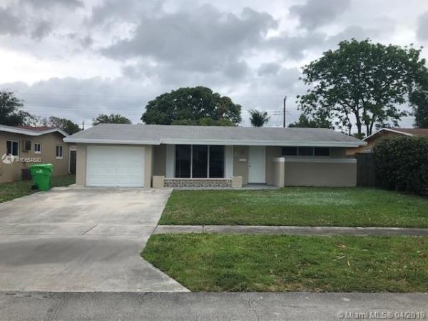 Sunrise Golf Village, 7011 NW 25th St, Sunrise, Florida 33313, image 2