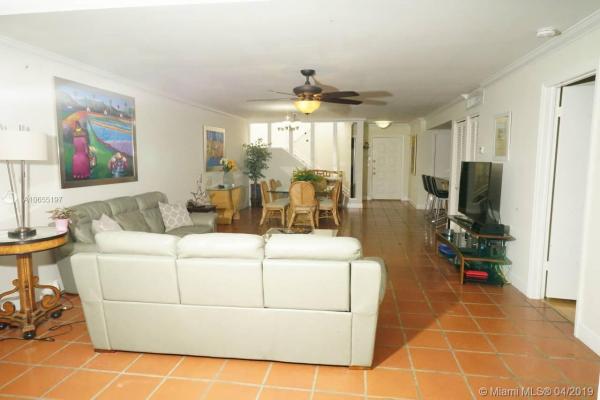 Kings Court West, 11477 SW 84th Ln, Kendall, Florida 33173, image 2
