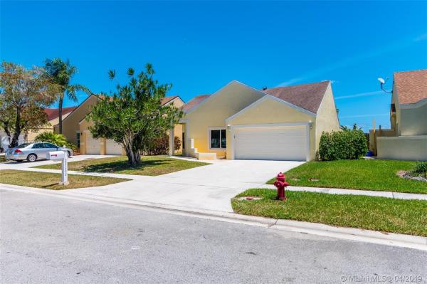 Trends At Boca Raton, 23036 Old Inlet Bridge Dr, Boca Raton, Florida 33433, image 2