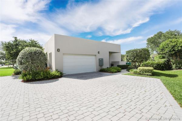 Grand Oaks Estates, 12523 Grand Oaks Dr, Davie, Florida 33330, image 2