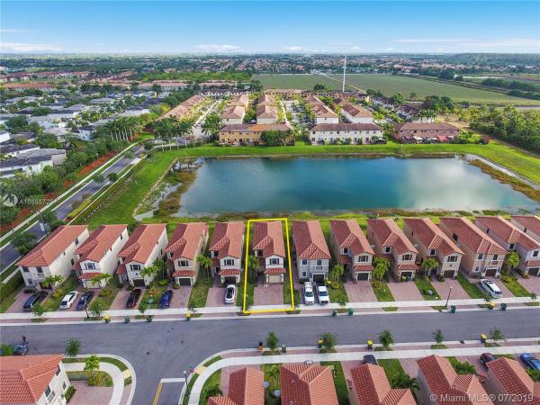 Sierra At The Vineyards, 3731 NE 2nd St, Homestead, Florida 33033, image 2