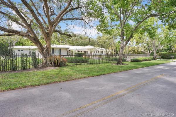 7900 SW 69th Ter, Glenvar Heights, Florida 33143, image 2