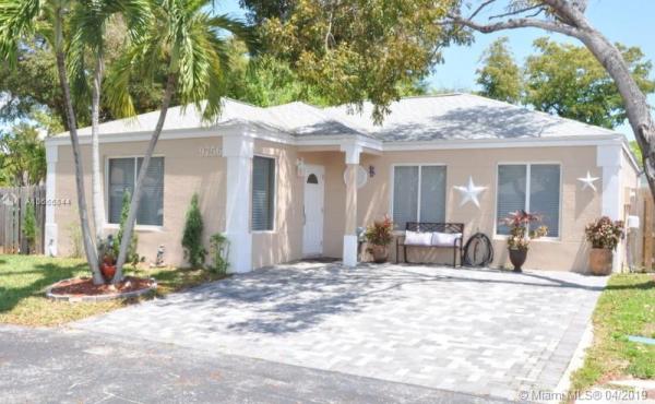Catalina, 9756 SW 222nd Ter, Cutler Bay, Florida 33190, image 2
