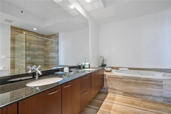 Tdr Tower 3, 15811 Collins Ave #4103, Sunny Isles Beach, Florida 33160, image 2
