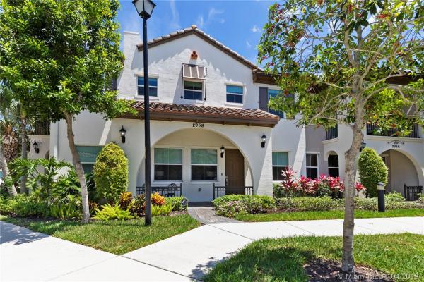 Cascada Isle, 2958 St Thomas Dr, Cooper City, Florida 33024, image 2