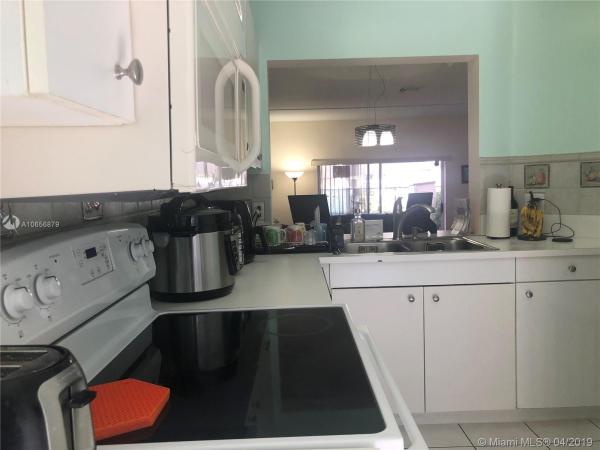 Les Jardins, 8310 NW 10th St #2, Fountainebleau, Florida 33126, image 2