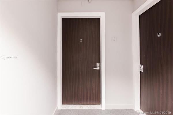 Coronado Tower 3, 20379 W Country Club Dr #1240, Aventura, Florida 33180, image 2