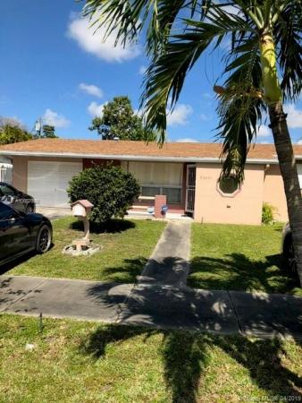 Andover, 20801 NW Miami Pl, Miami Gardens, Florida 33169, image 2