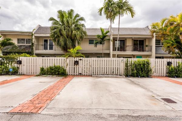 Kings Creek, 8118 SW 83rd Pl #8118, Glenvar Heights, Florida 33143, image 2