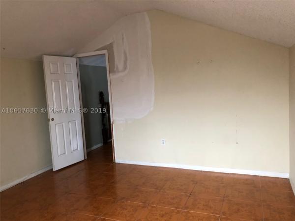 Les Fontaines, 9024 NW 119th Ter #177, Hialeah Gardens, Florida 33018, image 2