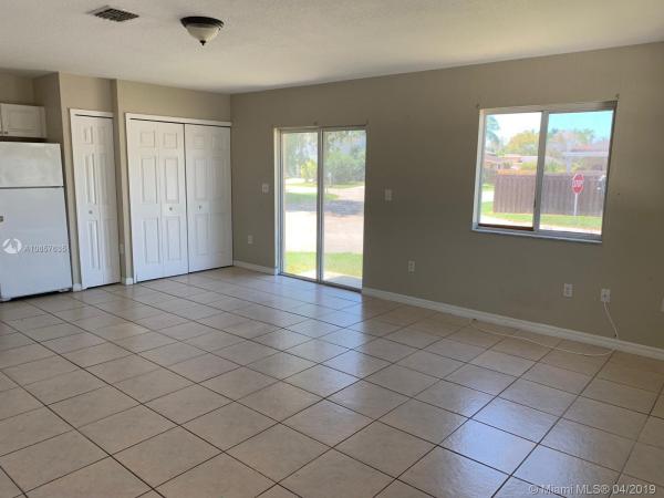 Villas Of Palm Bay, 841 SW 7, Florida City, Florida 33034, image 2