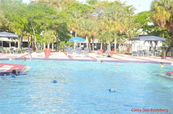 Plaza Of The Americas, 17011 N Bay Rd #407, Sunny Isles Beach, Florida 33160, image 2