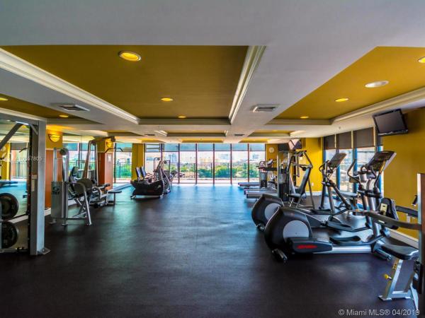 Puerta De Palmas, 888 S Douglas Rd #811, Coral Gables, Florida 33134, image 2