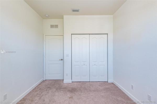 Charleston Commons, 4338 Brewster Ln, West Palm Beach, Florida 33417, image 2