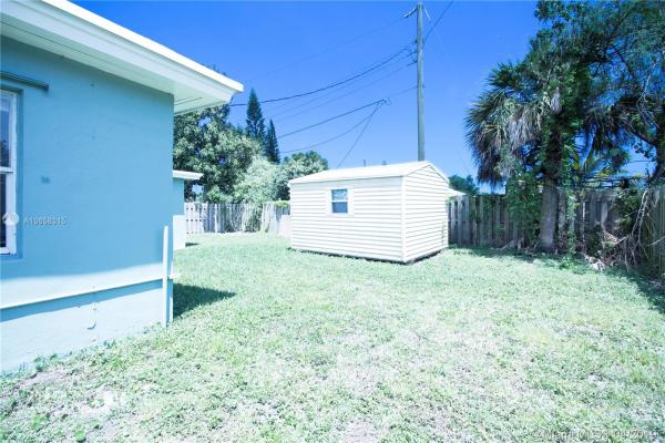 Cresthaven, 515 S 61st Ter, Hollywood, Florida 33023, image 2