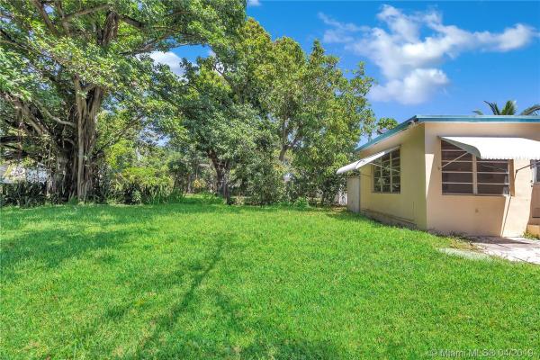 Biscayne Gardens, 14510 N Miami Ave, Golden Glades, Florida 33168, image 2