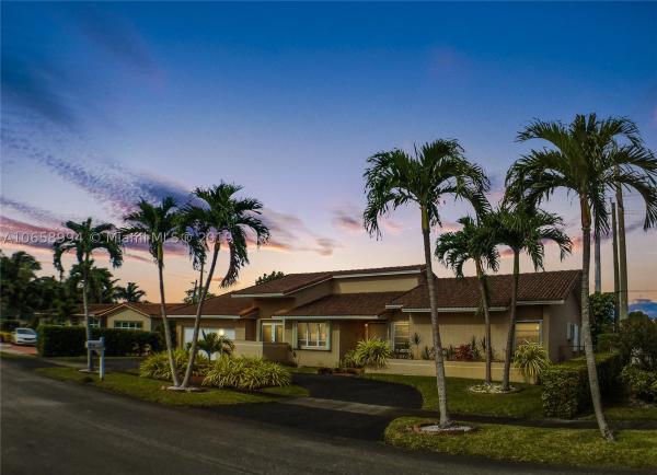 Spring Land, 1924 SW 94th Ct, Westchester, Florida 33165, image 2