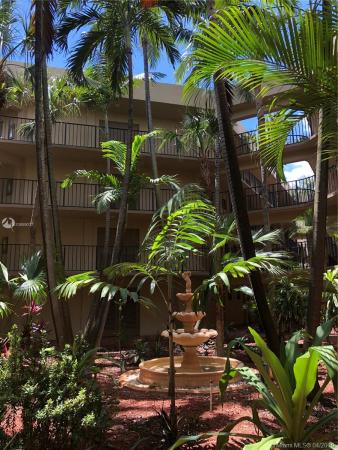 Fox Chase, 8615 NW 8th St #316, Fountainebleau, Florida 33126, image 2