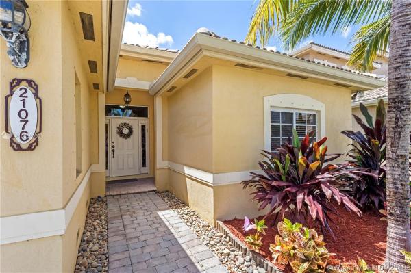 Pelican Bay At Old Cutler Lakes, 21076 SW 89th Pl, Cutler Bay, Florida 33189, image 2