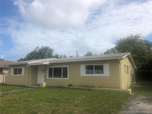 Scott Lake Manor, 970 NW 183rd St, Miami Gardens, Florida 33169, image 2
