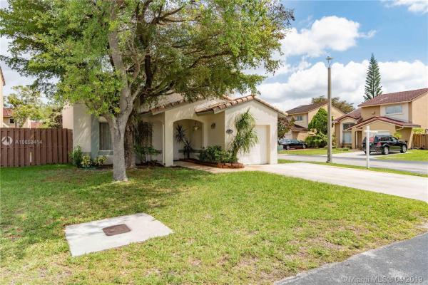 Lakeside At The Hammocks, 15613 SW 102nd Ln, The Hammocks, Florida 33196, image 2