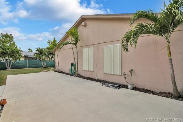 Winston Park, 8535 SW 133rd Ave, Kendale Lakes, Florida 33183, image 2