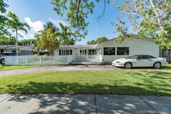 Bel Aire, 9852 SW 196th St, Cutler Bay, Florida 33157, image 2