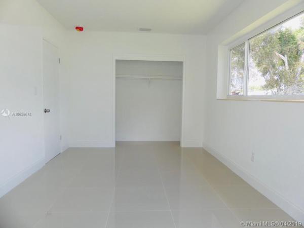 Arcola Gardens, 820 NW 85th St, West Little River, Florida 33150, image 2