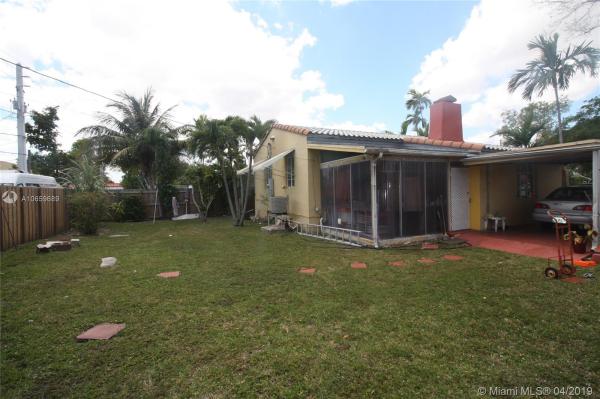 Country Club Estates, 228 Nahkoda Dr, Miami Springs, Florida 33166, image 2