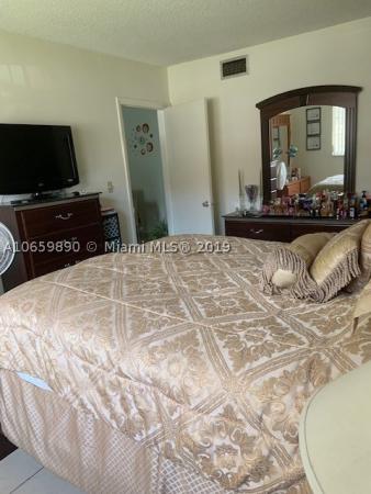 Palm Springs Garden, 120 Royal Palm Rd #102, Hialeah Gardens, Florida 33016, image 3
