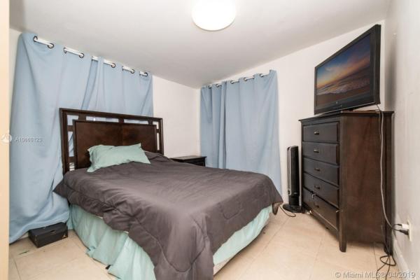 Para Villa Heights, 7600 NW 21st Ave, Gladeview, Florida 33147, image 2