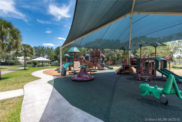 Shenandoah, 850 Altavista Ter, Davie, Florida 33325, image 2