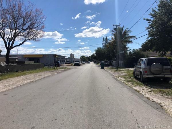 Fulford Highlands, 218 NE 166th St, Golden Glades, Florida 33162, image 2
