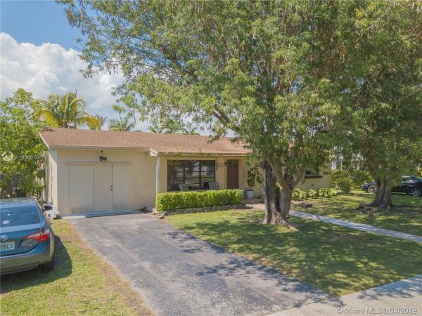 Point Royale, 20112 SW 103rd Ave, Cutler Bay, Florida 33189, image 2