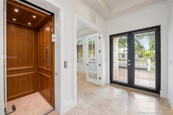 Coral Estates, 629 Madeira Ave, Coral Gables, Florida 33134, image 2