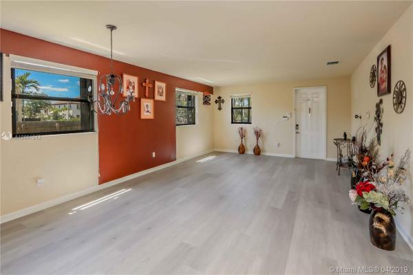 Interlaken, 16464 SW 43rd St, Kendale Lakes, Florida 33185, image 2