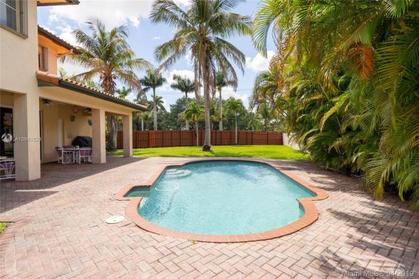 Silvercrest North, 8133 NW 161st Ter, Miami Lakes, Florida 33016, image 2