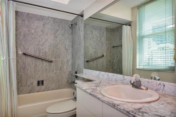 St Louis, 800 Claughton Island Dr #901, Miami, Florida 33131, image 2