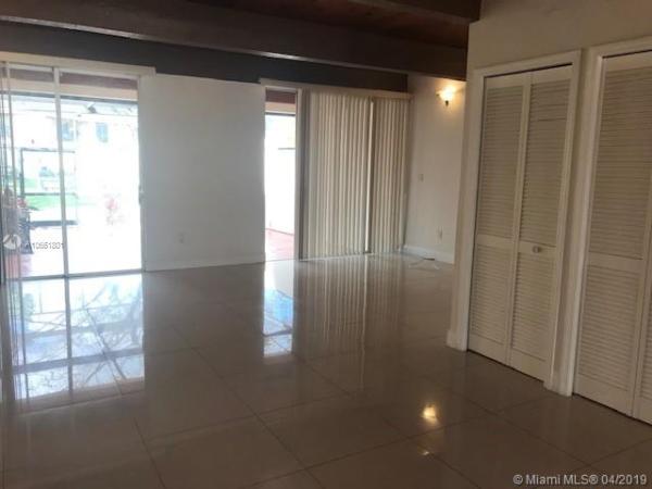 Sunset Park Lake Villas, 10509 SW 78th St #10509, Kendall, Florida 33173, image 2