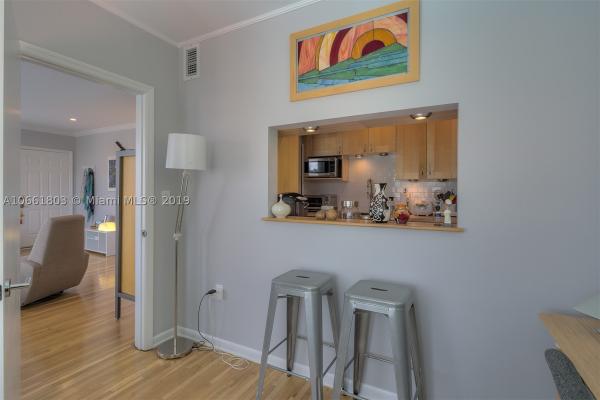 Marseille Deco, 1265 Marseille Dr #34, Miami Beach, Florida 33141, image 3