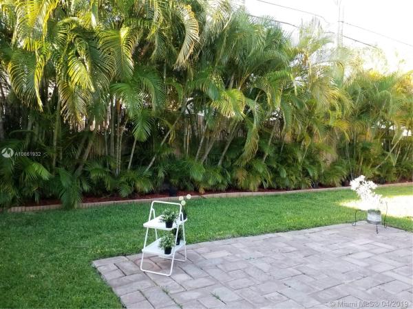 Poinciana Parc, 13781 N Garden Cove Cir, Davie, Florida 33325, image 2