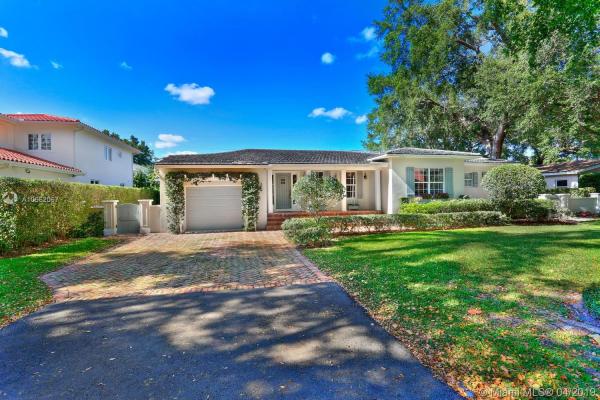 Coral Gables Country Club, 1423 Mendavia Ave, Coral Gables, Florida 33146, image 2