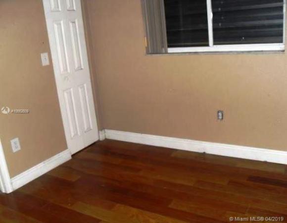 Laguna Ponds, 14365 SW 167th Ter, Richmond West, Florida 33177, image 2