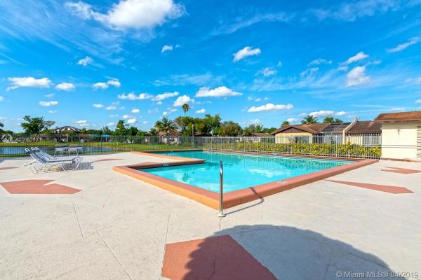 9631 W Daffodil Ln, Miramar, Florida 33025, image 2