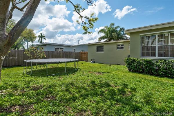 King Robert, 711 NW 17th St, Homestead, Florida 33030, image 2