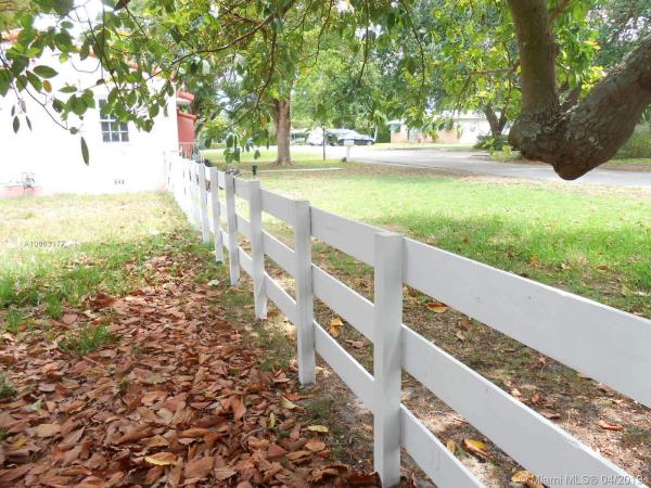 Biscayne Lawn, 11320 NE 11th Pl, Biscayne Park, Florida 33161, image 2