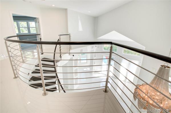 Aventura Estates, 3649 NE 201st St, Aventura, Florida 33180, image 2
